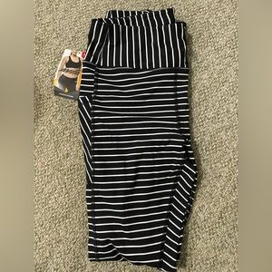 Black and white striped leggings